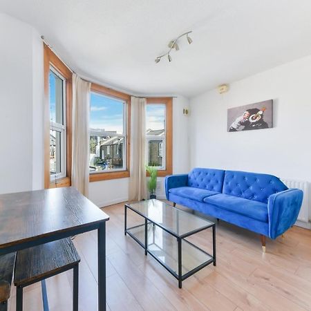 Cozy 1-Bed Apartment In Brixton Londra Exterior foto